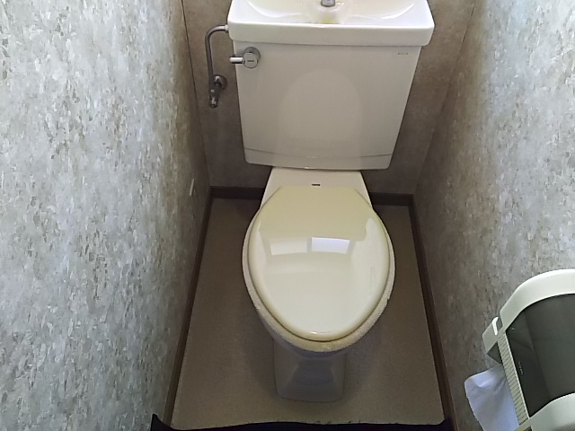 既存 普通便座のトイレ